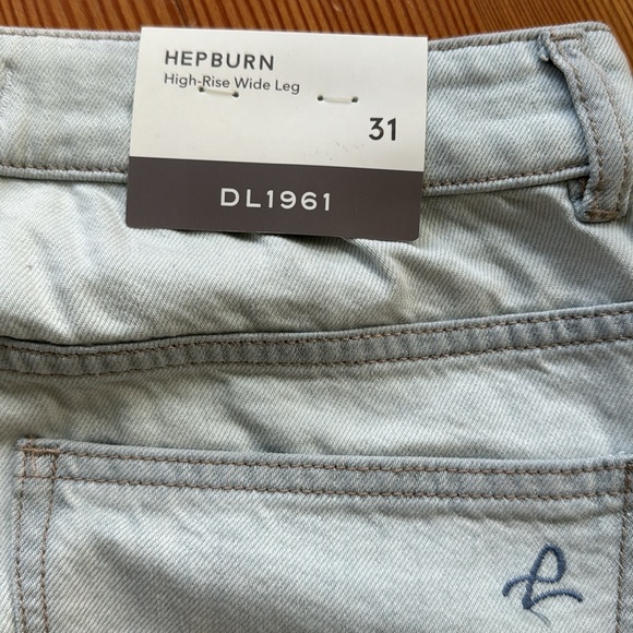 Brand new DL1961 “Hepburn” wide-led high-rise jeans in “Palermo” - Picture 12 of 13